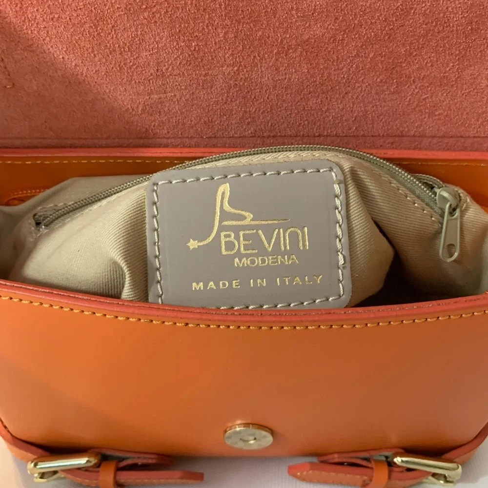 🔥HP🔥Bevini Modena genuine Italian leather orange purse - Picture 3 of 10